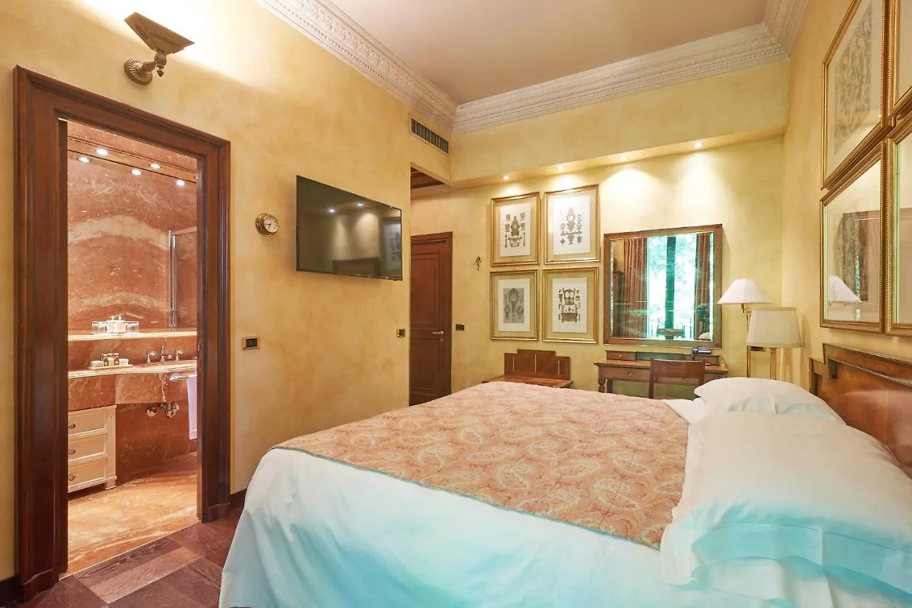 Hotel De La Ville Monza - Small Luxury Hotels Of The World 4*,  Italië